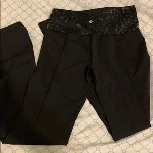 Lulu🍋 groove yoga pants !!